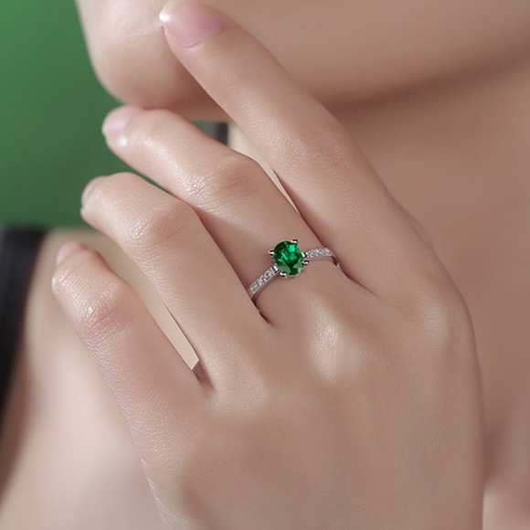 1 Carat Lab Grown Emerald Side Stone Ring - Picture 3 of 5